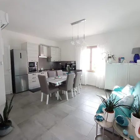 Casa Antonella A100m Dalla Splendida