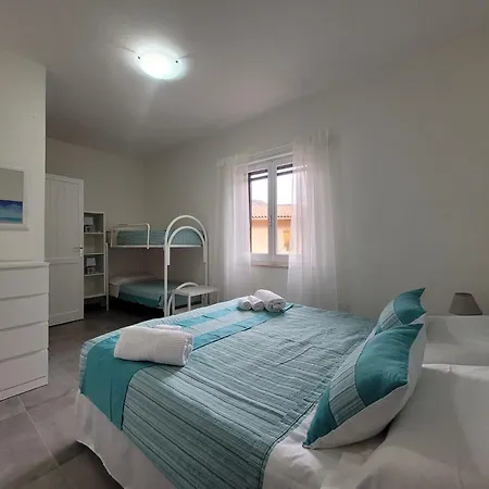 Casa Antonella, A Pochi Passi Dalla Con Stradello Privato Solanas (Cagliari)
