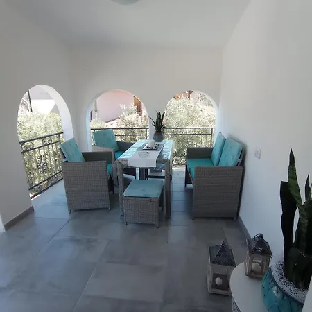 Casa Antonella, A Pochi Passi Dalla Con Stradello Privato *