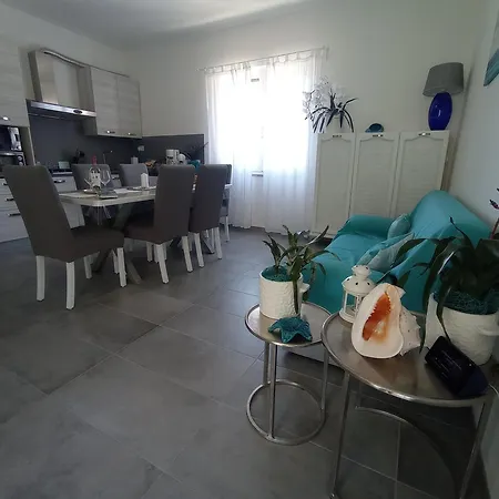 Casa Antonella, A Pochi Passi Dalla Con Stradello Privato