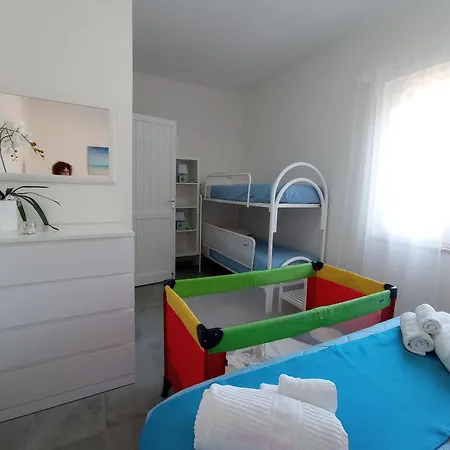 Casa Antonella, A Pochi Passi Dalla Con Stradello Privato Apartment
