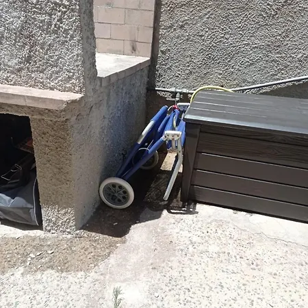 Casa Antonella, A Pochi Passi Dalla Con Stradello Privato