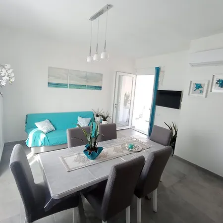 Apartment Casa Antonella, A Pochi Passi Dalla Con Stradello Privato Solanas (Cagliari)
